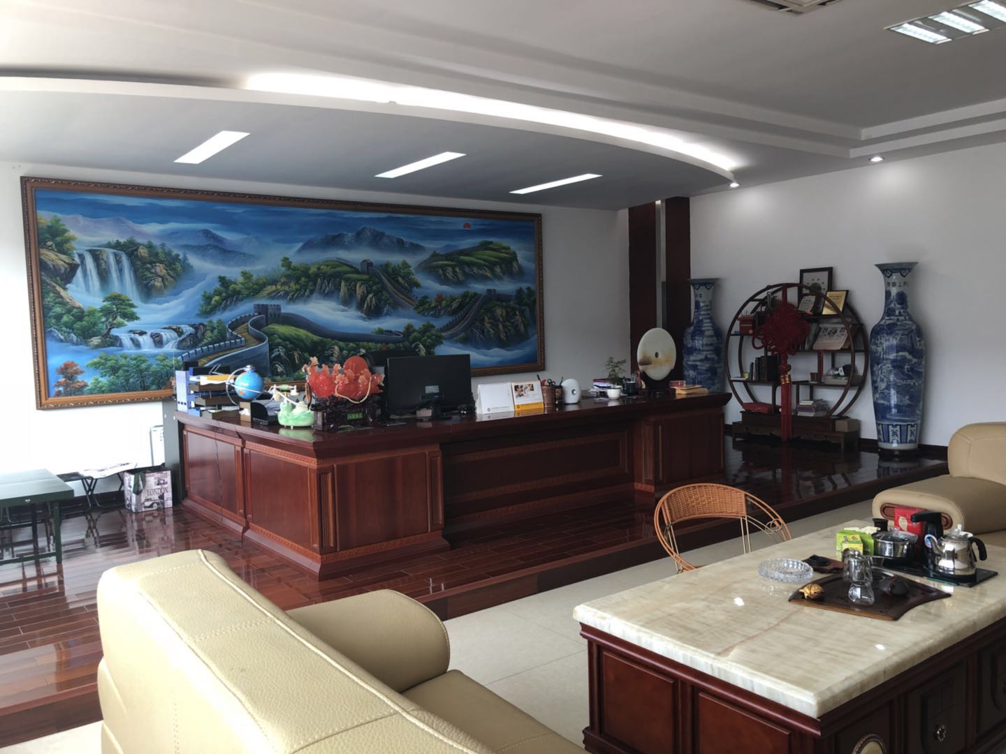 炮炮视频APP免费下载電子電源芯廠家辦公一角